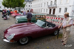 Oldtimer am Schloss