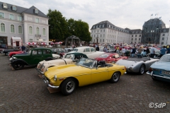 Oldtimer am Schloss