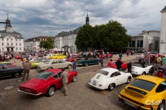 Oldtimer am Schloss
