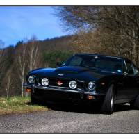 Aston Martin V8