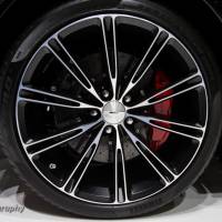 Aston Martin : DB9 Carbon black